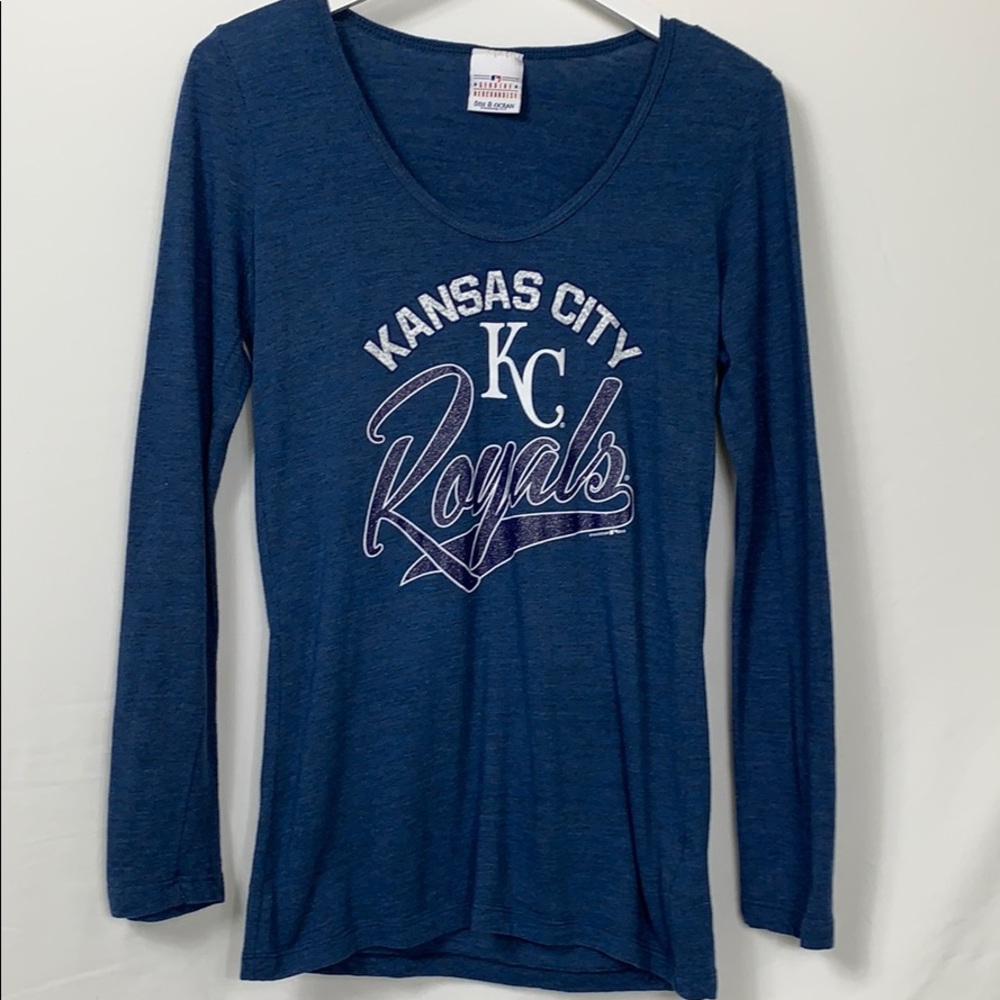 MLB blue ladies Kansas City Royals tee shirt Sm.